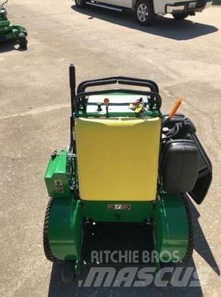 John Deere 636M Åkgräsklippare