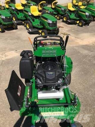 John Deere 636M Åkgräsklippare