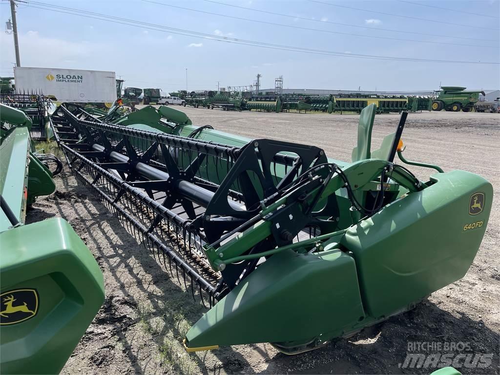 John Deere 640FD Trösktillbehör