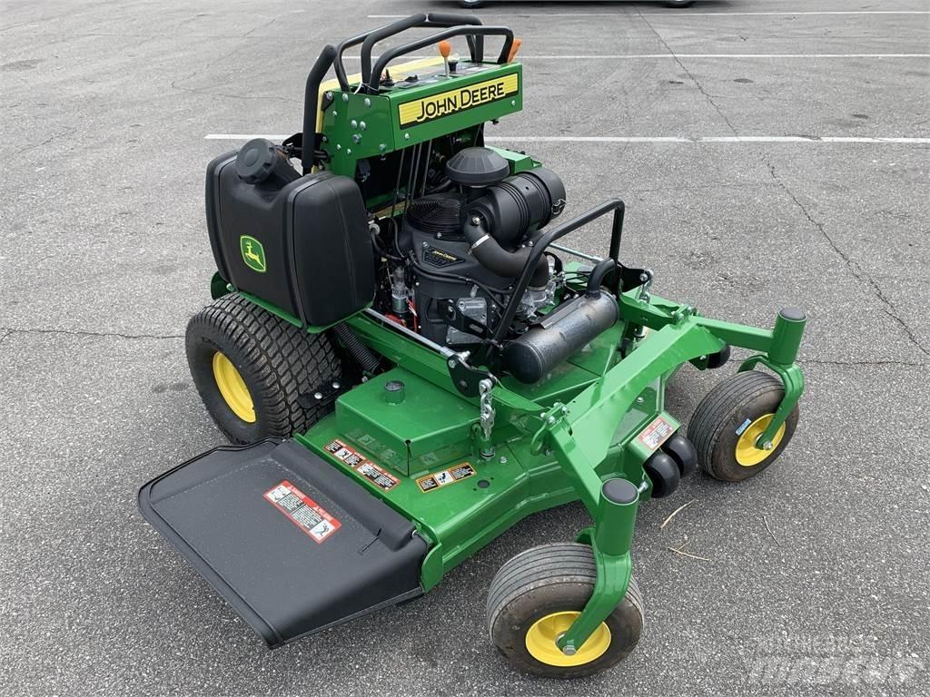 John Deere 652R Åkgräsklippare