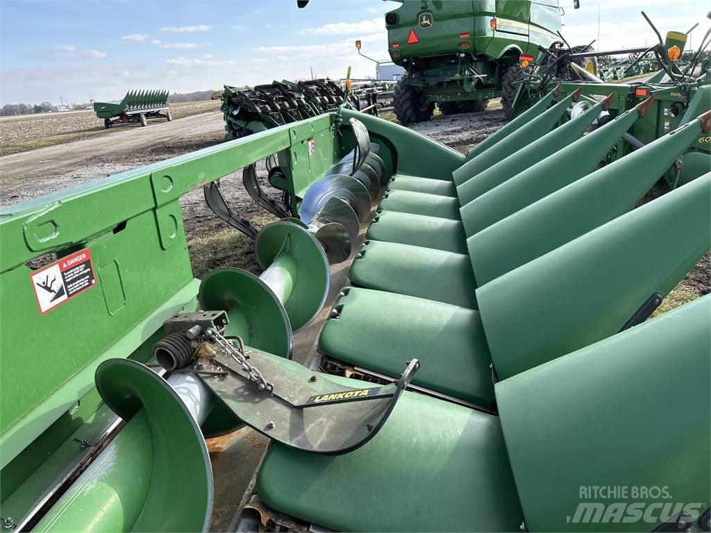 John Deere 708C Trösktillbehör