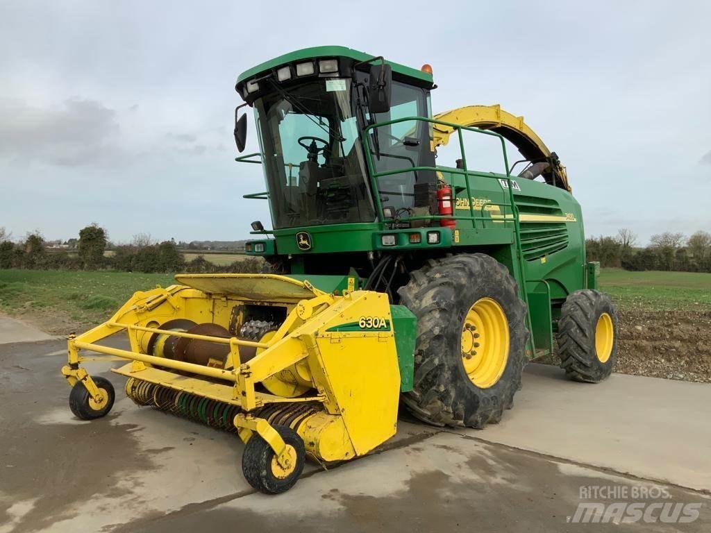John Deere 7400 Fälthackar