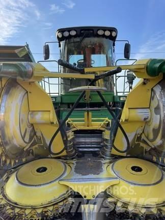 John Deere 7700 Fälthackar