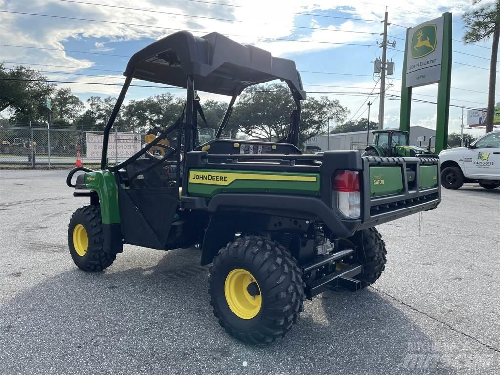John Deere 815E Redskapsbärare