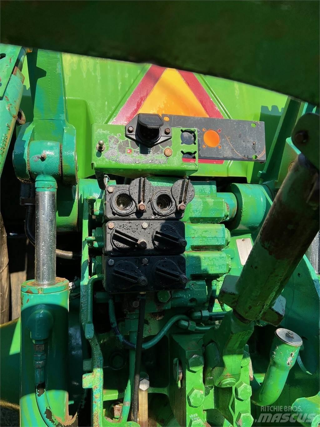 John Deere 8200 Traktorer