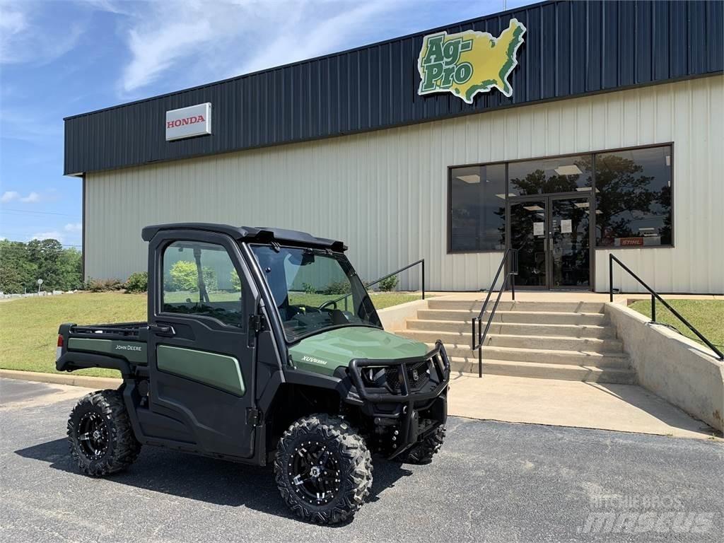 John Deere 835M Redskapsbärare