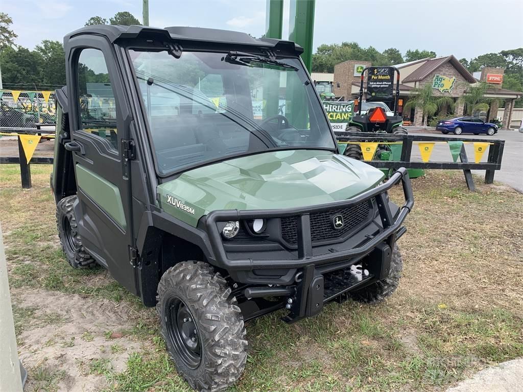 John Deere 835M Redskapsbärare
