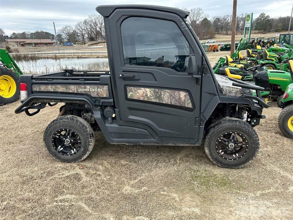 John Deere 835R Redskapsbärare