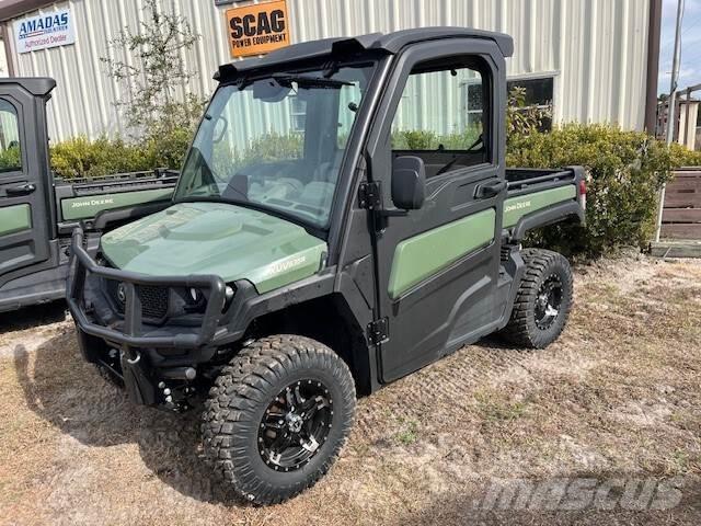 John Deere 835R Redskapsbärare