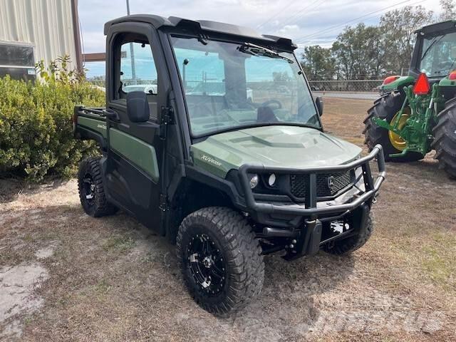 John Deere 835R Redskapsbärare