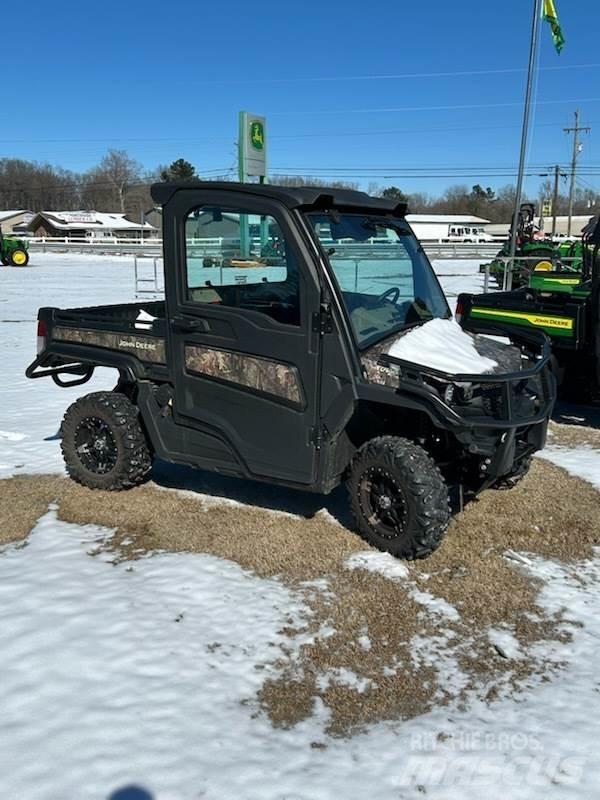 John Deere 835R Redskapsbärare