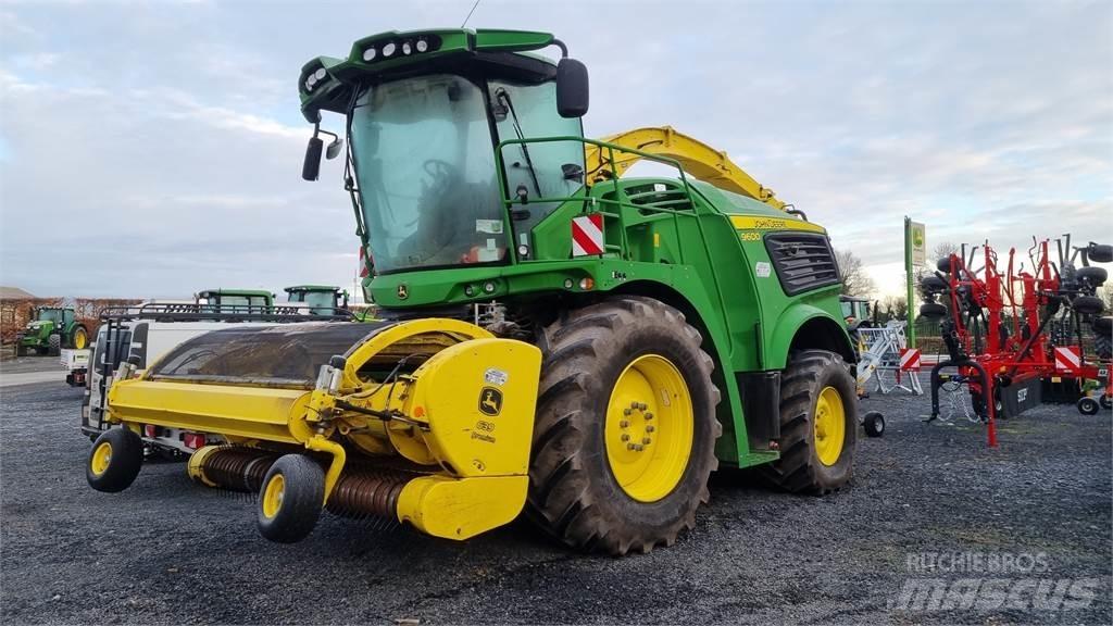 John Deere 9600 Fälthackar