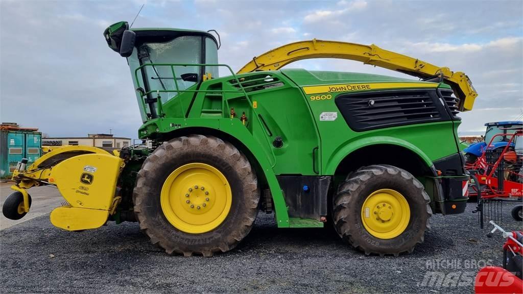 John Deere 9600 Fälthackar