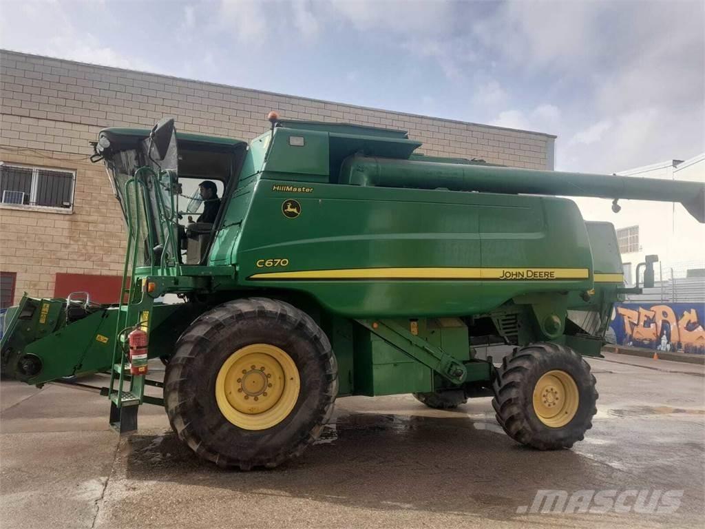 John Deere C670 Skördetröskor