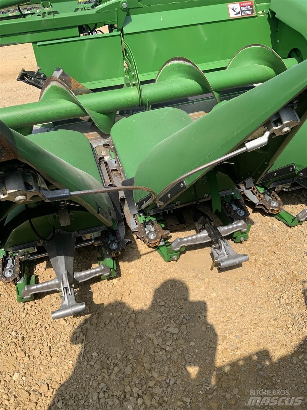 John Deere C8F Trösktillbehör