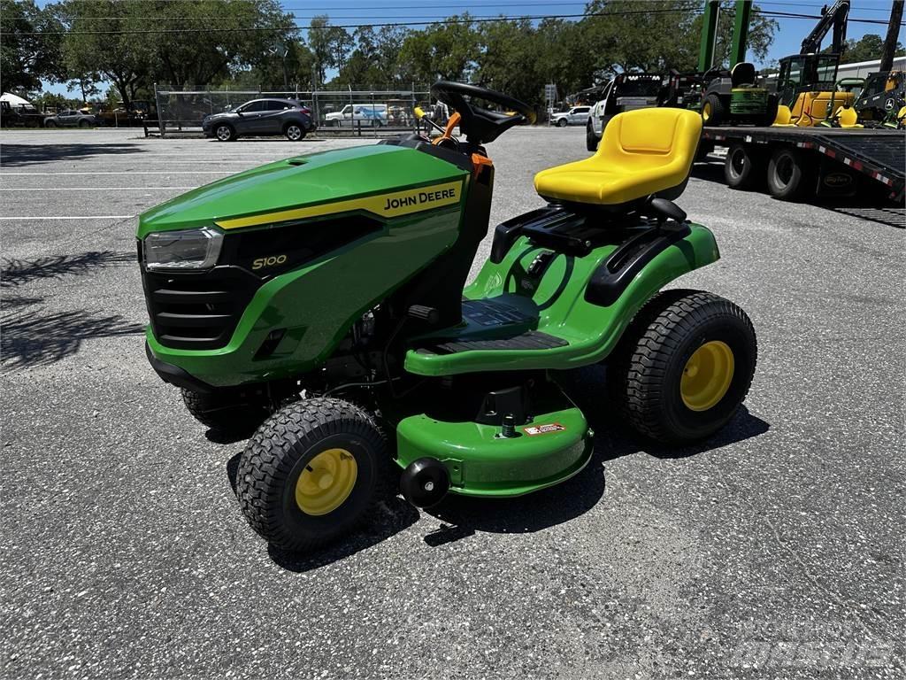 John Deere S100 Åkgräsklippare