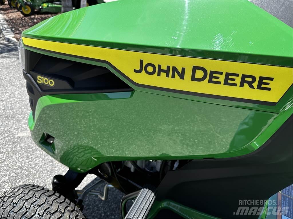 John Deere S100 Åkgräsklippare