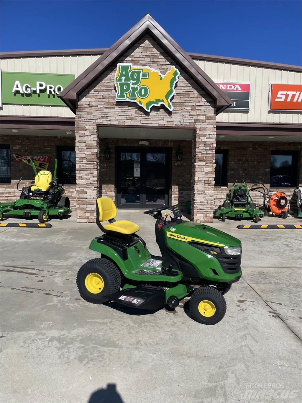 John Deere S110 Åkgräsklippare