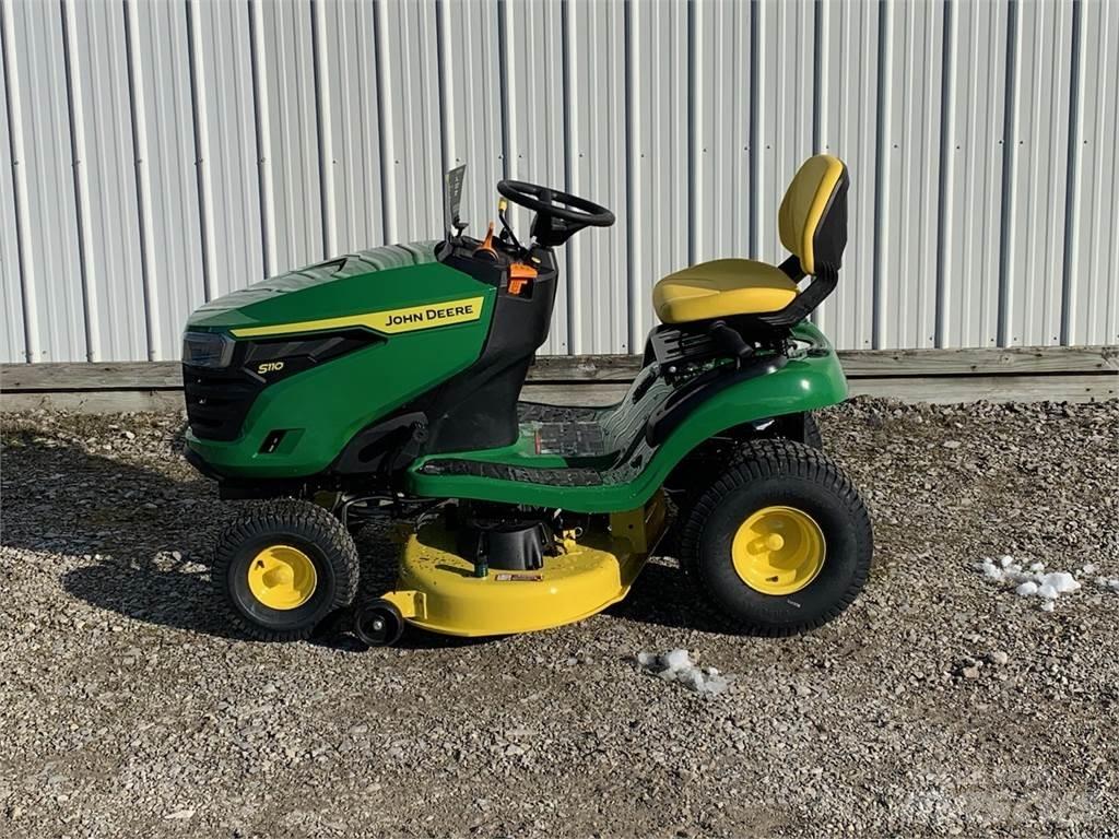 John Deere S110 Åkgräsklippare