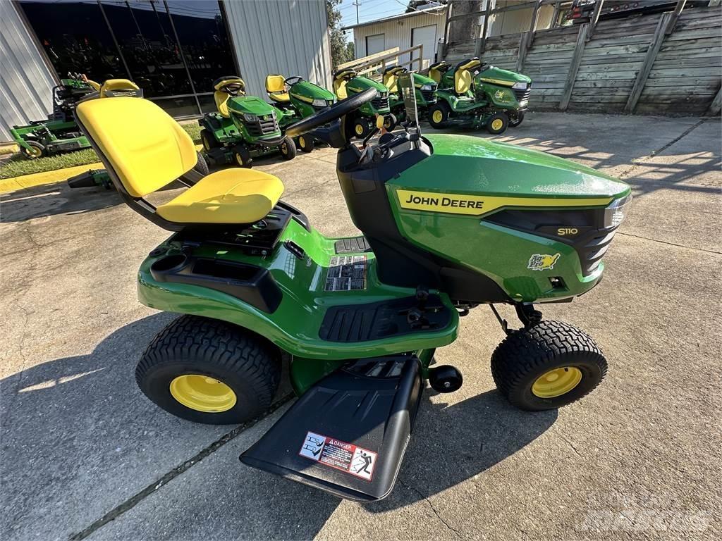 John Deere S110 Åkgräsklippare