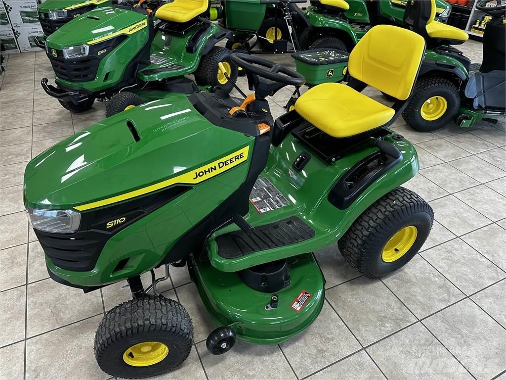 John Deere S110 Åkgräsklippare