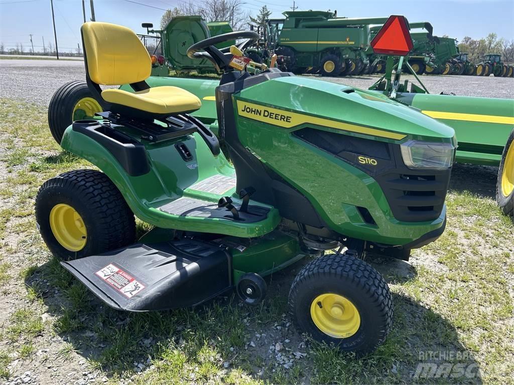John Deere S110 Kompakttraktorer