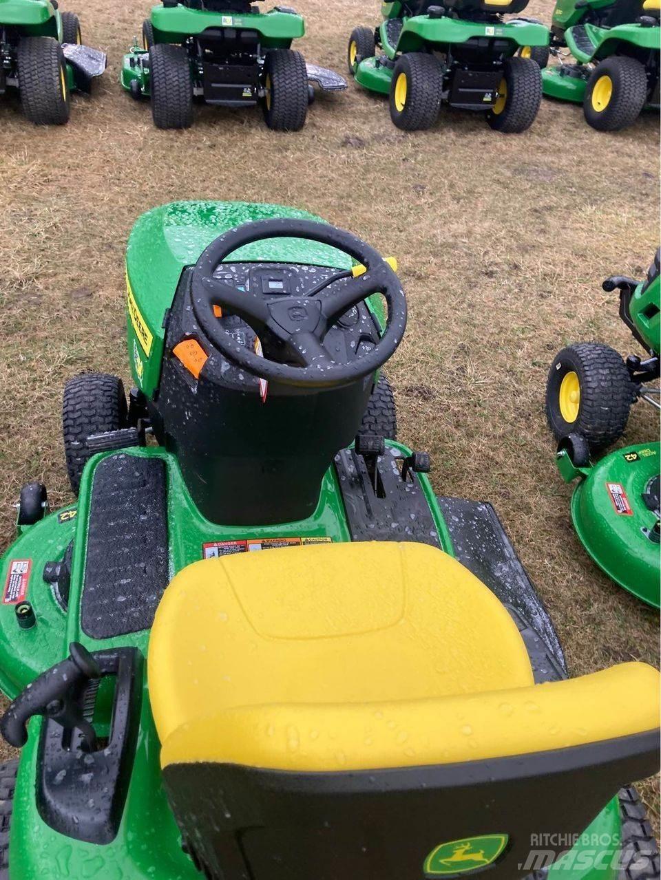 John Deere s120 Åkgräsklippare
