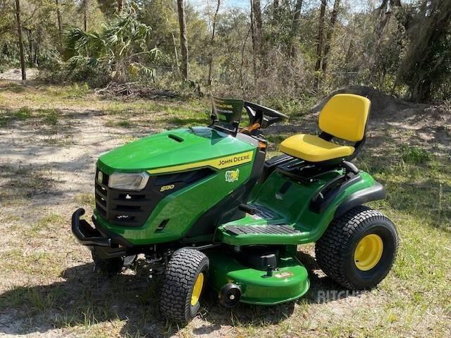 John Deere S130 Åkgräsklippare