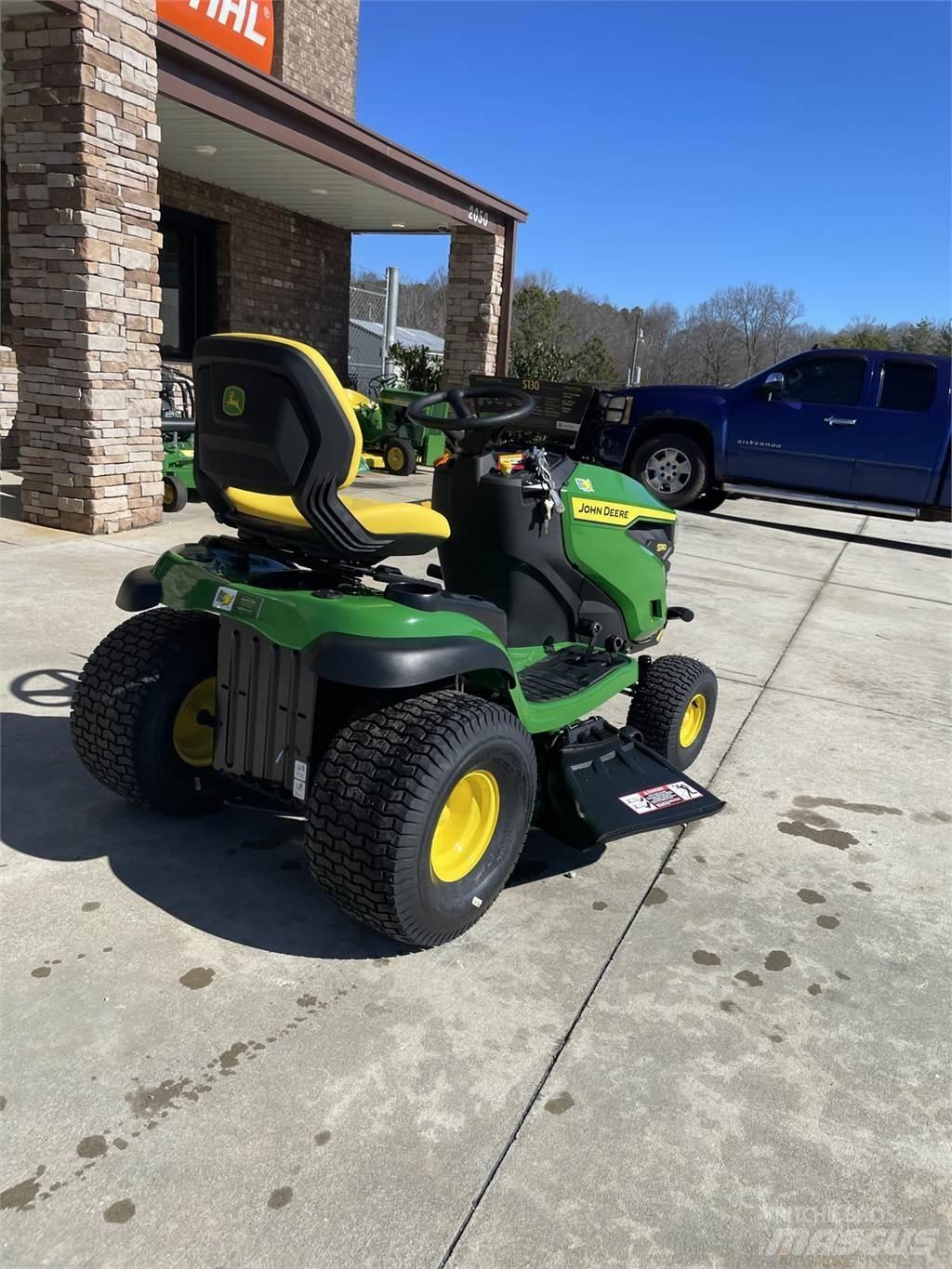 John Deere S130 Åkgräsklippare