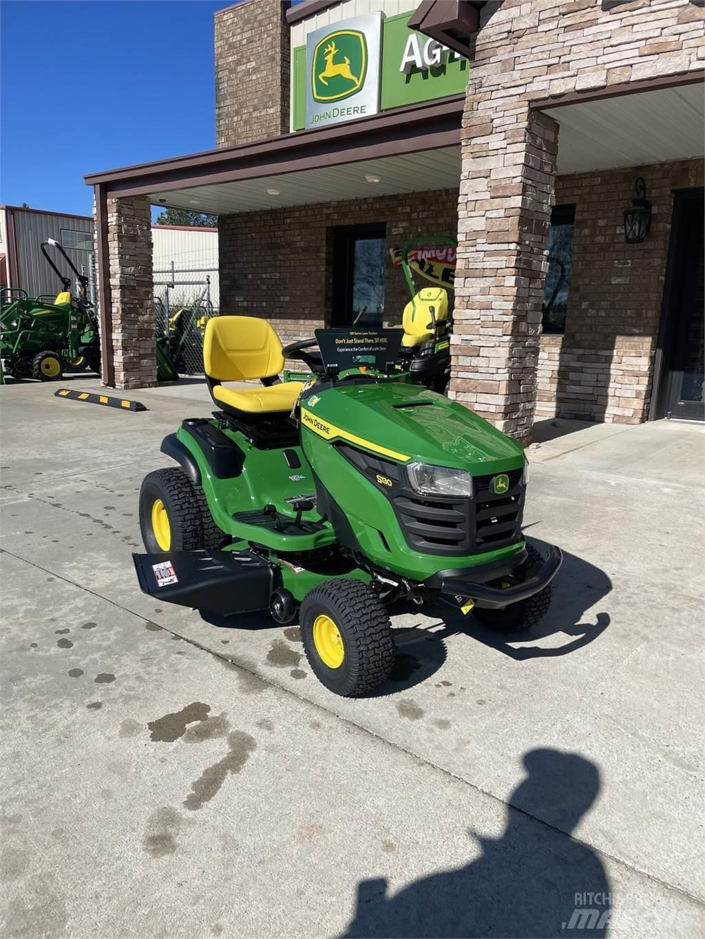 John Deere S130 Åkgräsklippare