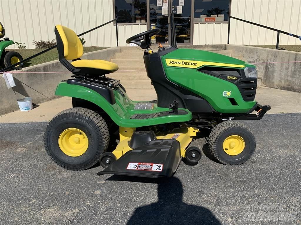 John Deere S140 Åkgräsklippare