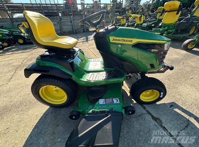 John Deere S180 Kompakttraktorer