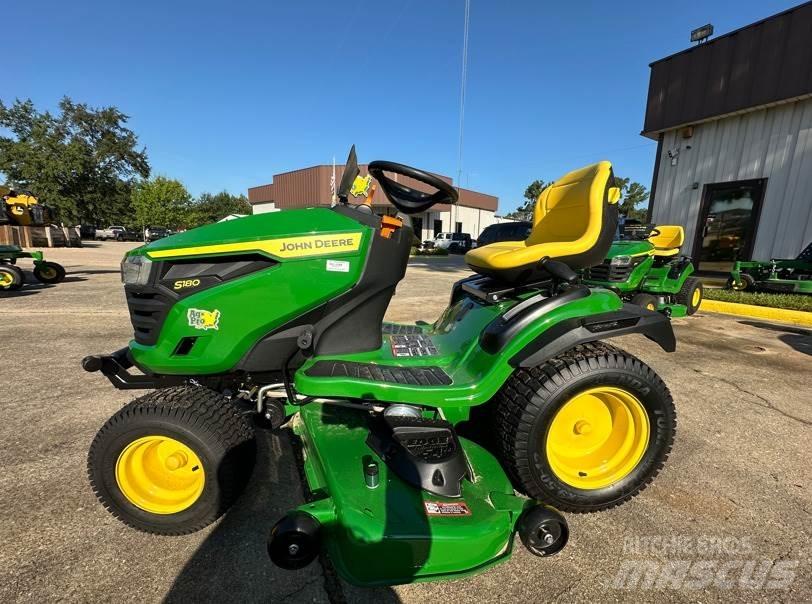 John Deere S180 Kompakttraktorer