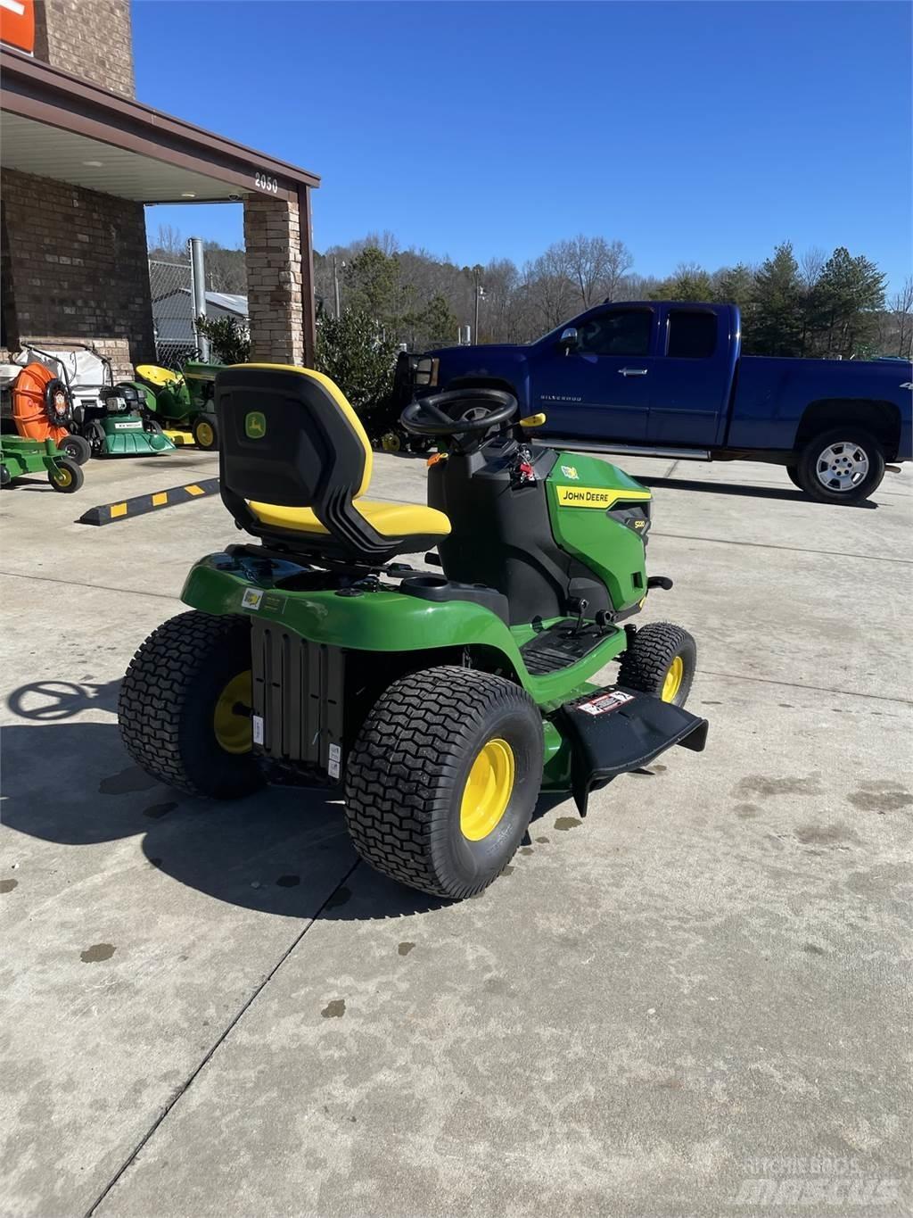 John Deere S220 Åkgräsklippare
