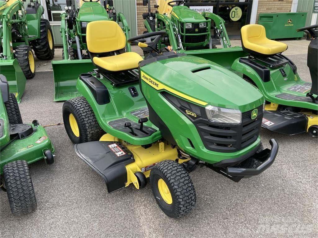 John Deere S220 Kompakttraktorer