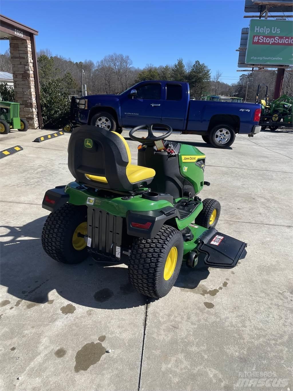 John Deere S240 Kompakttraktorer