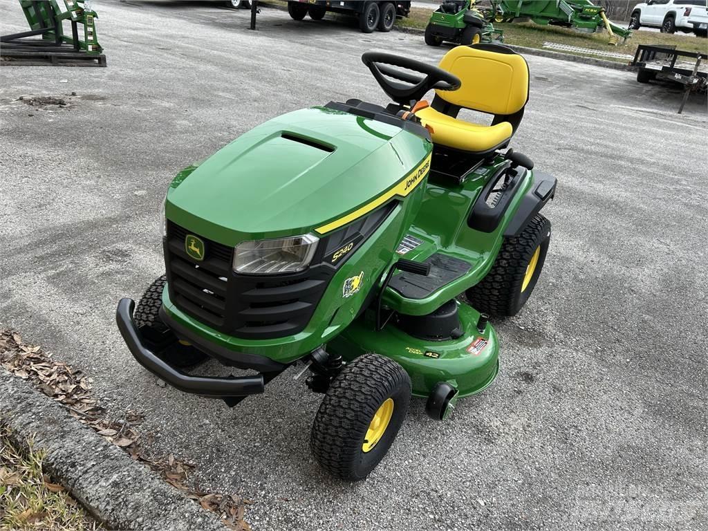 John Deere S240 Kompakttraktorer