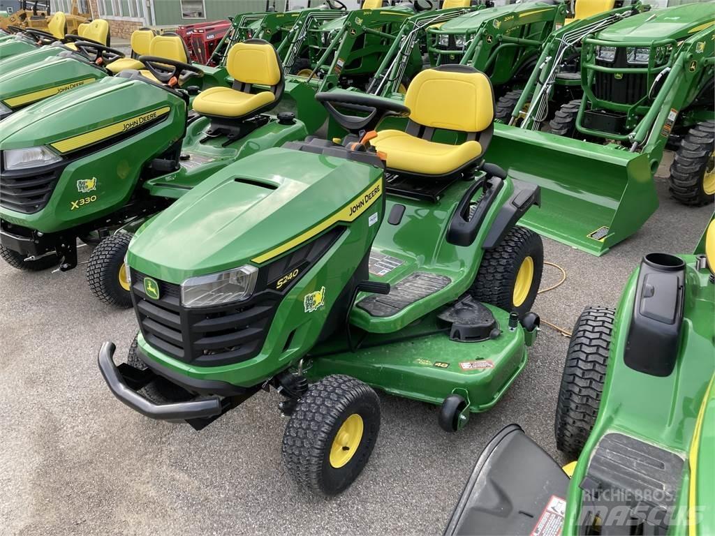 John Deere S240 Kompakttraktorer