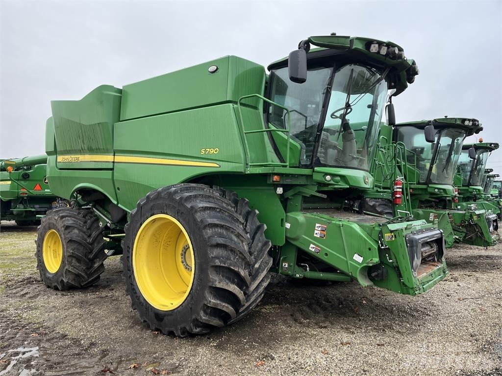 John Deere S790 Skördetröskor