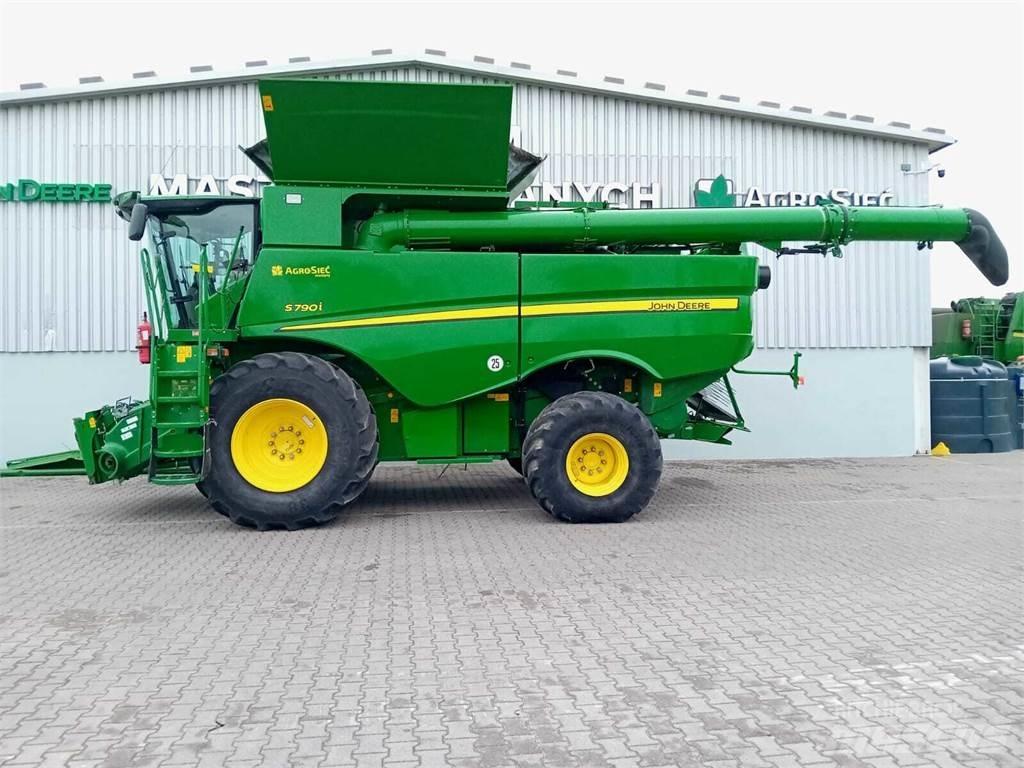 John Deere S790 Skördetröskor