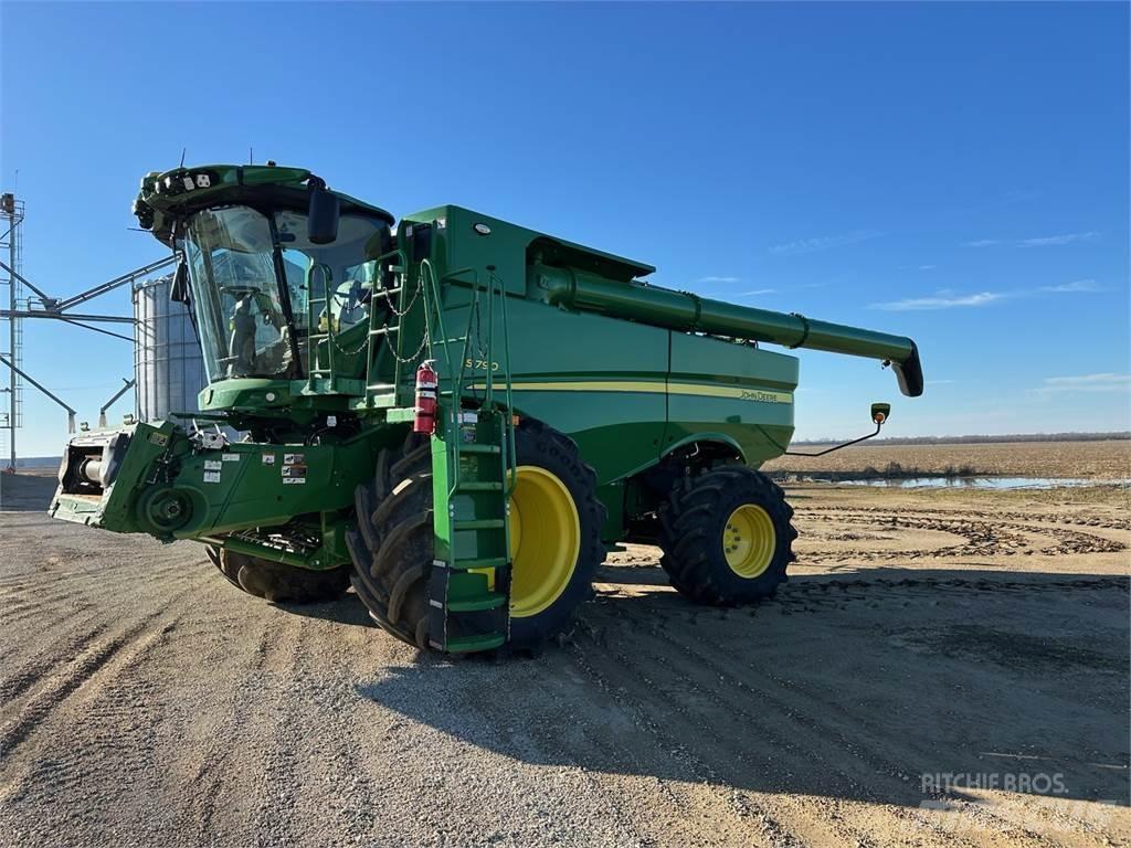 John Deere S790 Skördetröskor