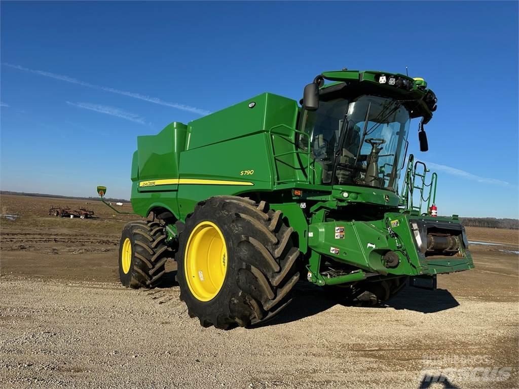 John Deere S790 Skördetröskor