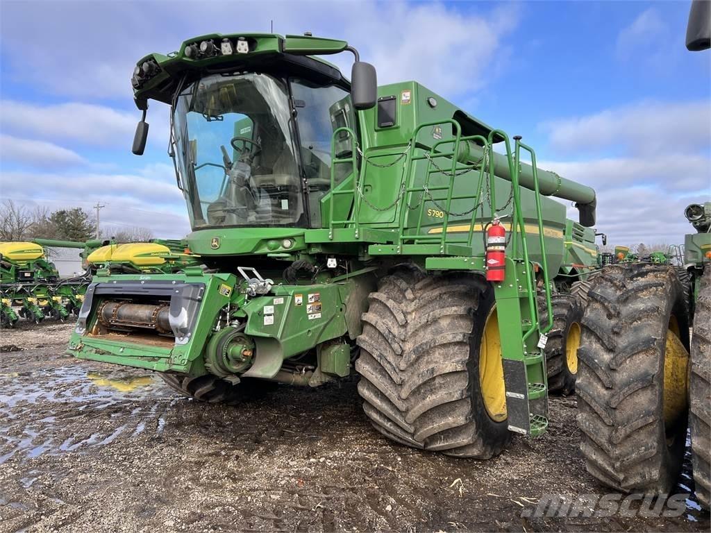 John Deere S790 Skördetröskor