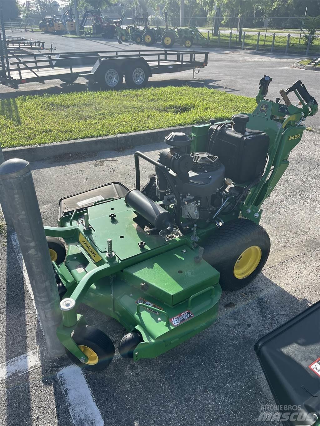 John Deere W48R Gågräsklippare