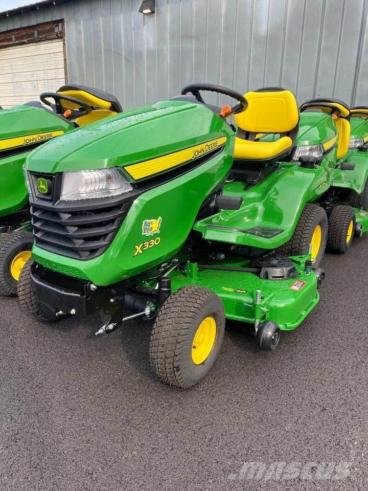 John Deere X330 Kompakttraktorer