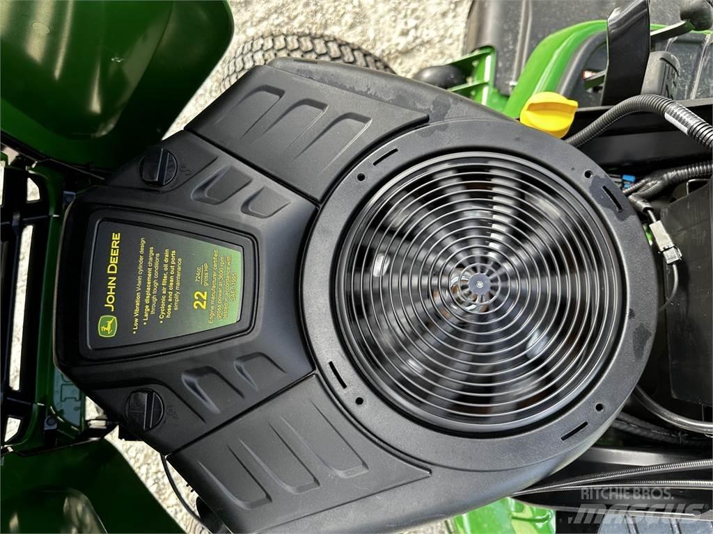 John Deere X330 Kompakttraktorer