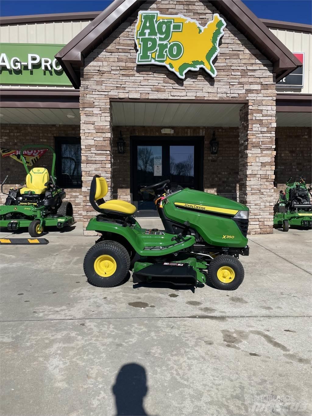 John Deere X350 Kompakttraktorer