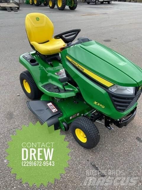 John Deere X370 Kompakttraktorer