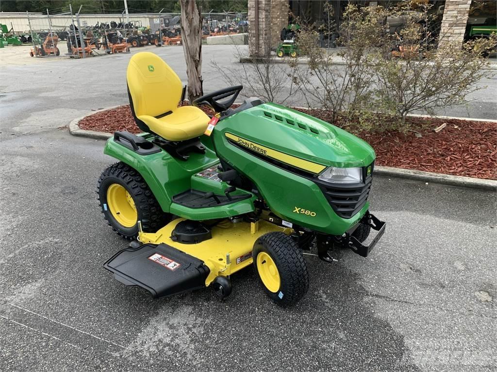 John Deere X580 Kompakttraktorer