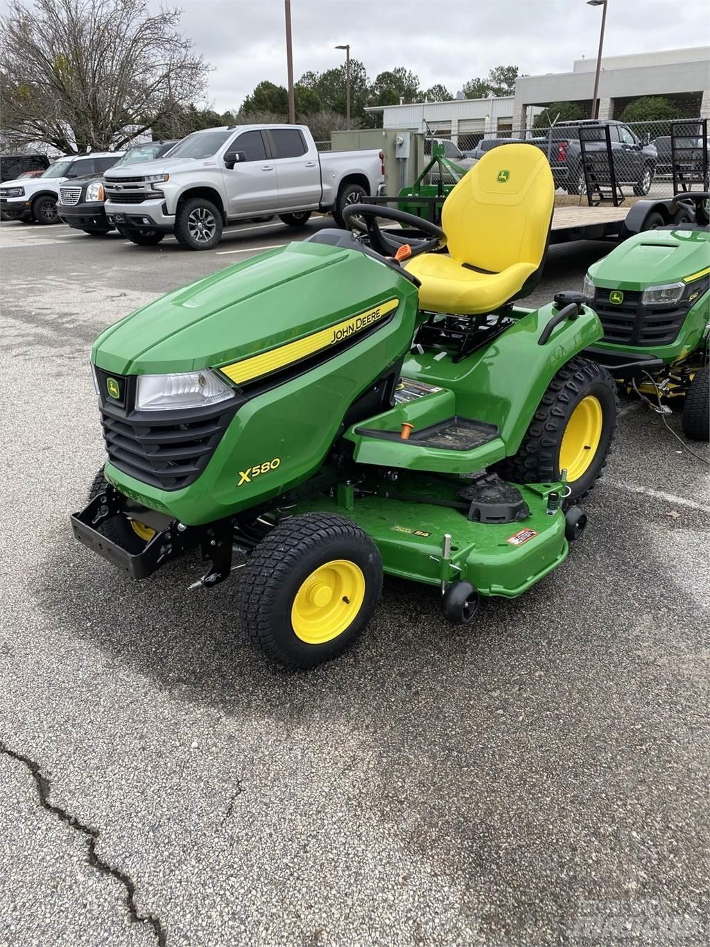 John Deere X580 Kompakttraktorer